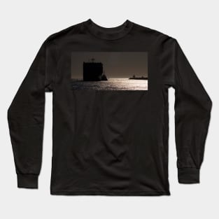 Container ship and tug at Fremantle Western Australia Long Sleeve T-Shirt